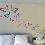 motyle malowane na ścianie