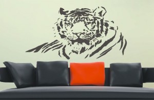 naklejka ścienna tygrys w salonie