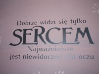 naklejka-dobrze-widzi-sie-sercem